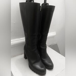 La Canadienne Black Leather Boots